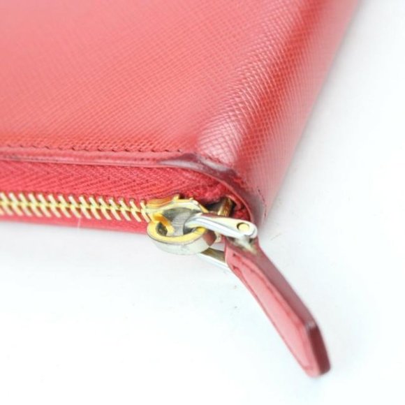PRADA True Red Saffiano Leather XL Zip Around - Picture 8 of 8